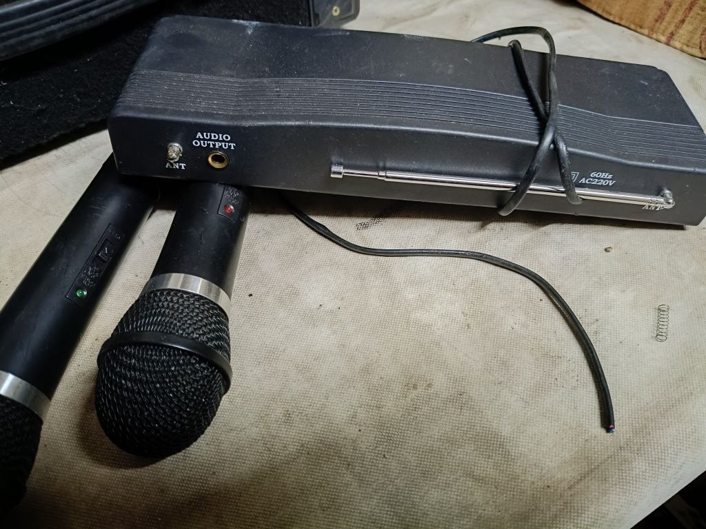 Mikrofony karaoke wada