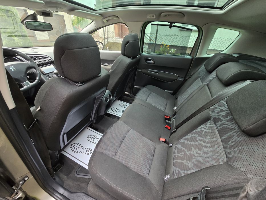 Peugot 3008 1.6hdi/Panorama/Headup/Navi/Isofix/Alu/HADC/