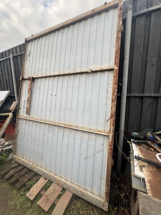 Продам ворота с калиткой