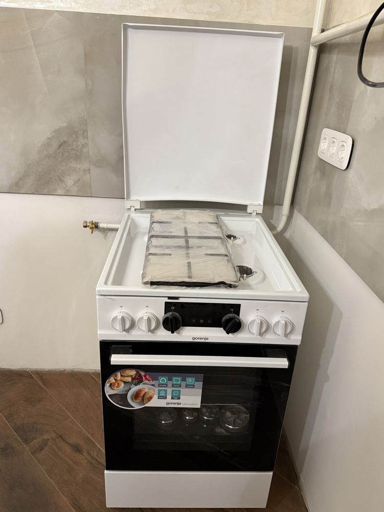 Продається газова плита Gorenje K5341WJ у відмінному стані