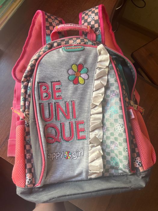 Продам дитячий портфель для дівчинки початкових класів
