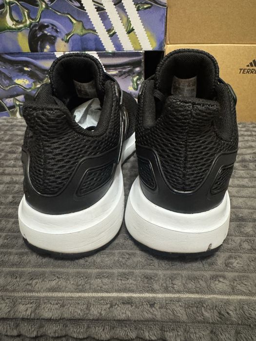 Оригінальні кросівки для бігу Adidas UltimaShow 39(24,5см)