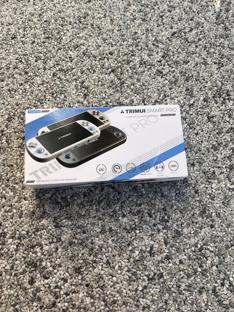 mini konsola TRIMUI smart pro