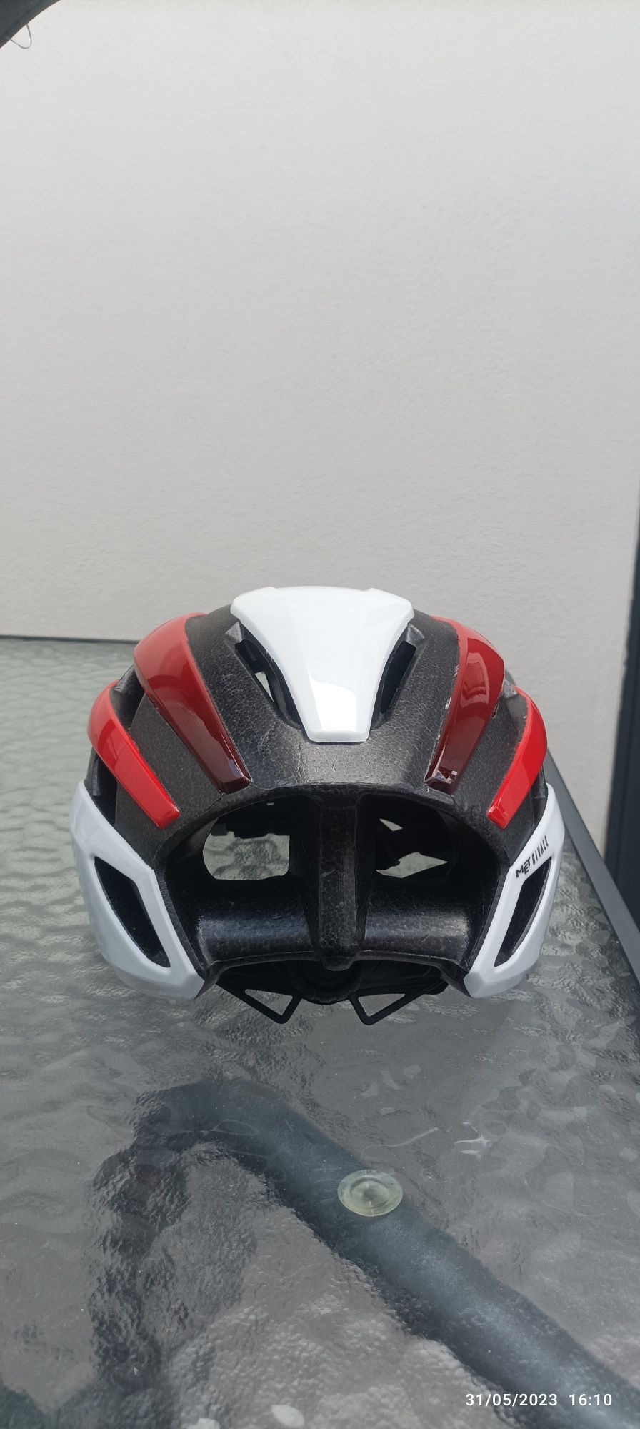 Capacete de ciclismo MET. T .M