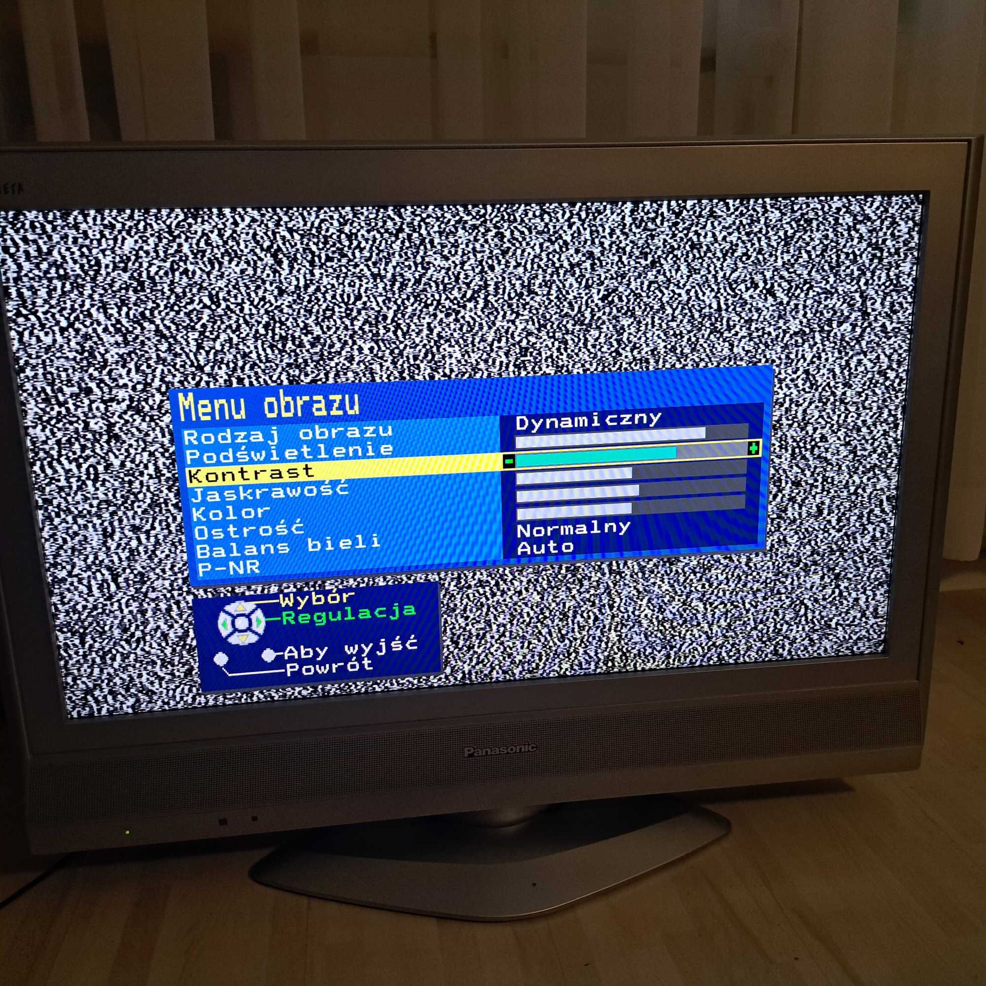 Telewizor Panasonic TX-32LE7P/SA plus dekoder Ariva T30 mini