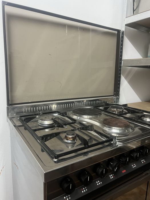 Fogão industrial- gás e elétrico