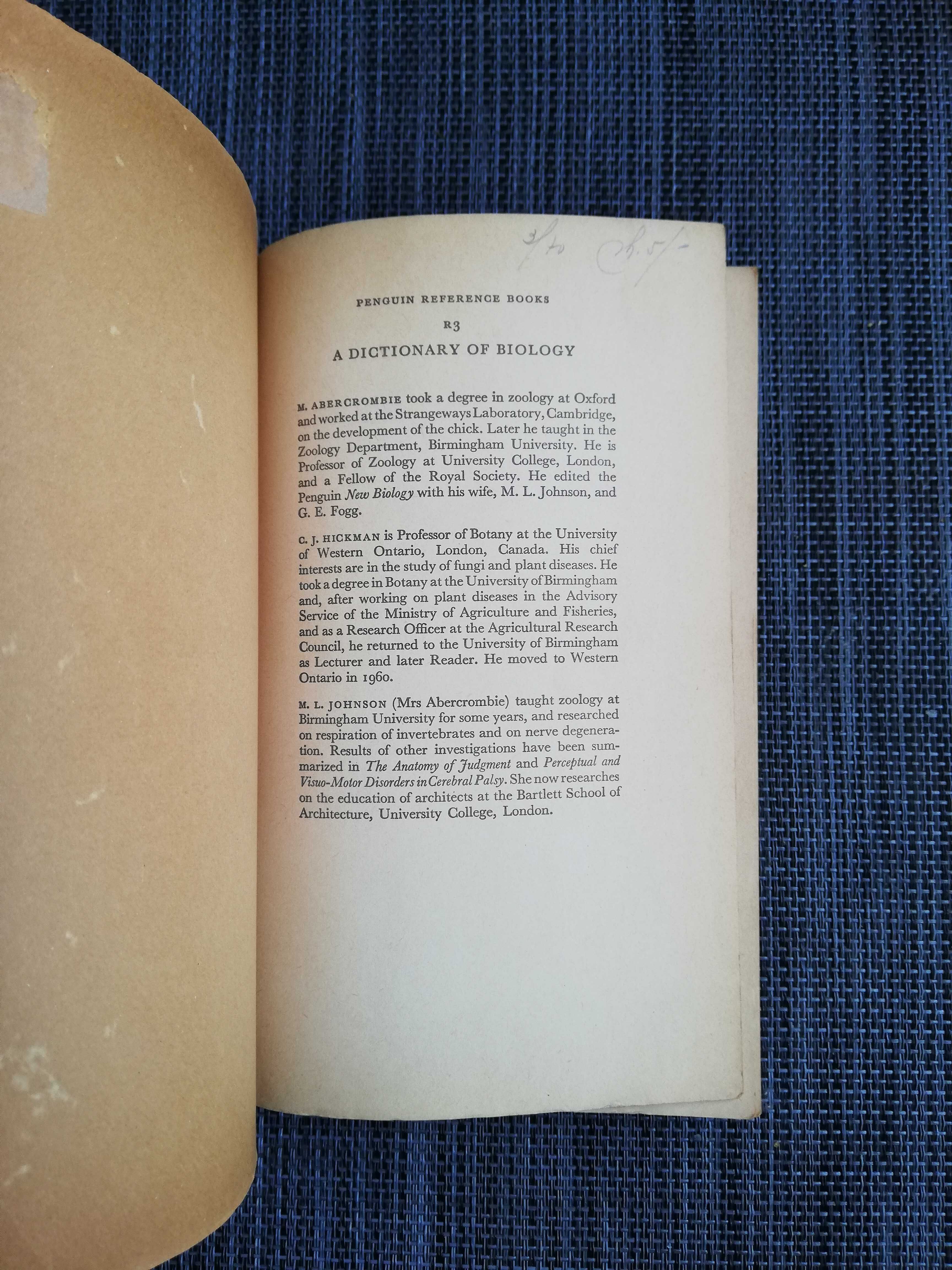 A Dictionary of Biology - vv.aa.