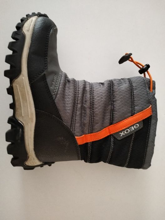 Sprzedam śniegowce dziecięce Geox rozmiar 28