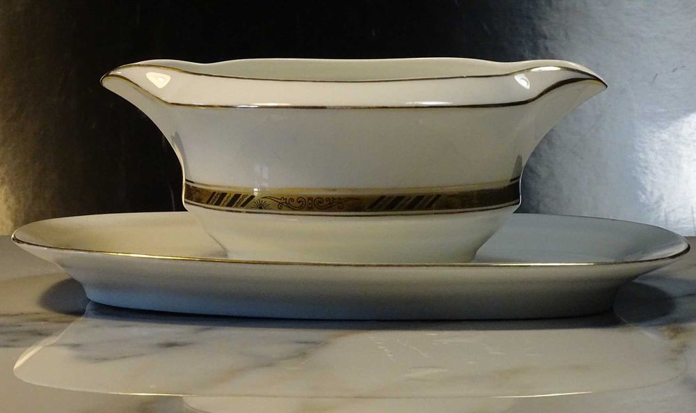 Przedwojenna porcelana Giesche (Katowice): elegancka sosjerka.