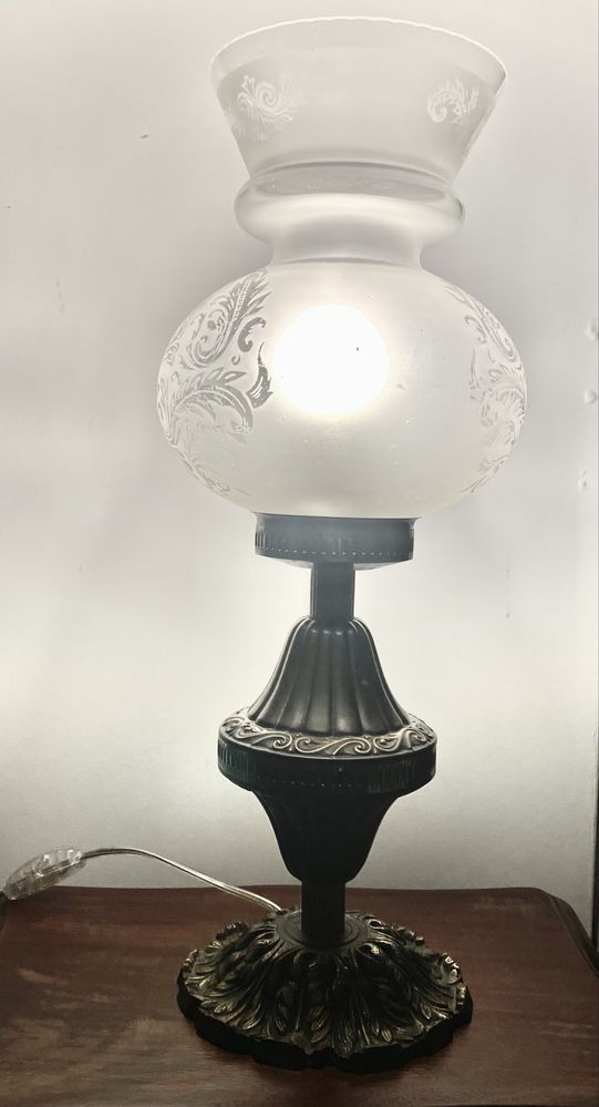 Candeeiro de mesa antigo