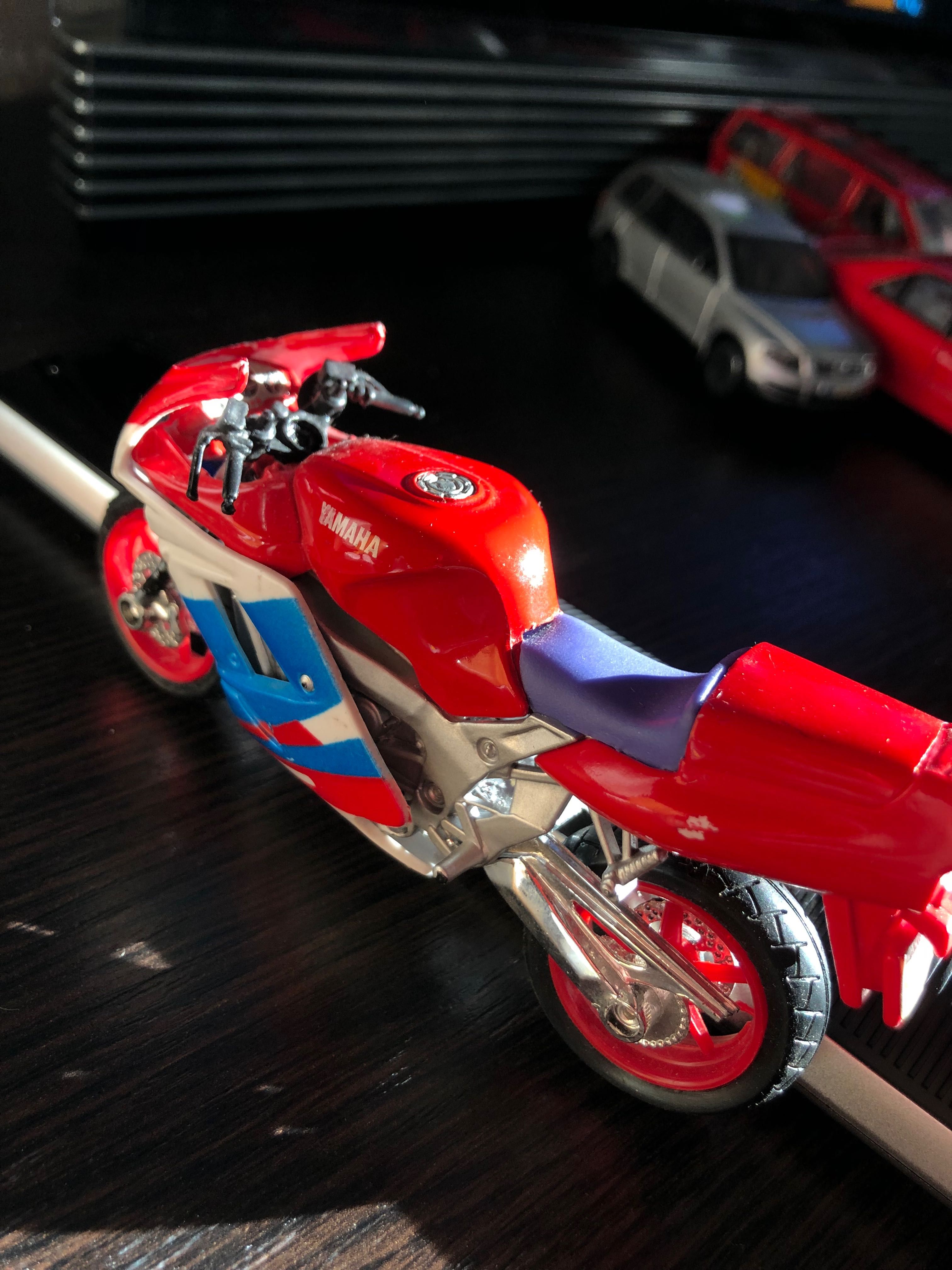 Модель мотоцикла Maisto Yamaha Байк Моделька
