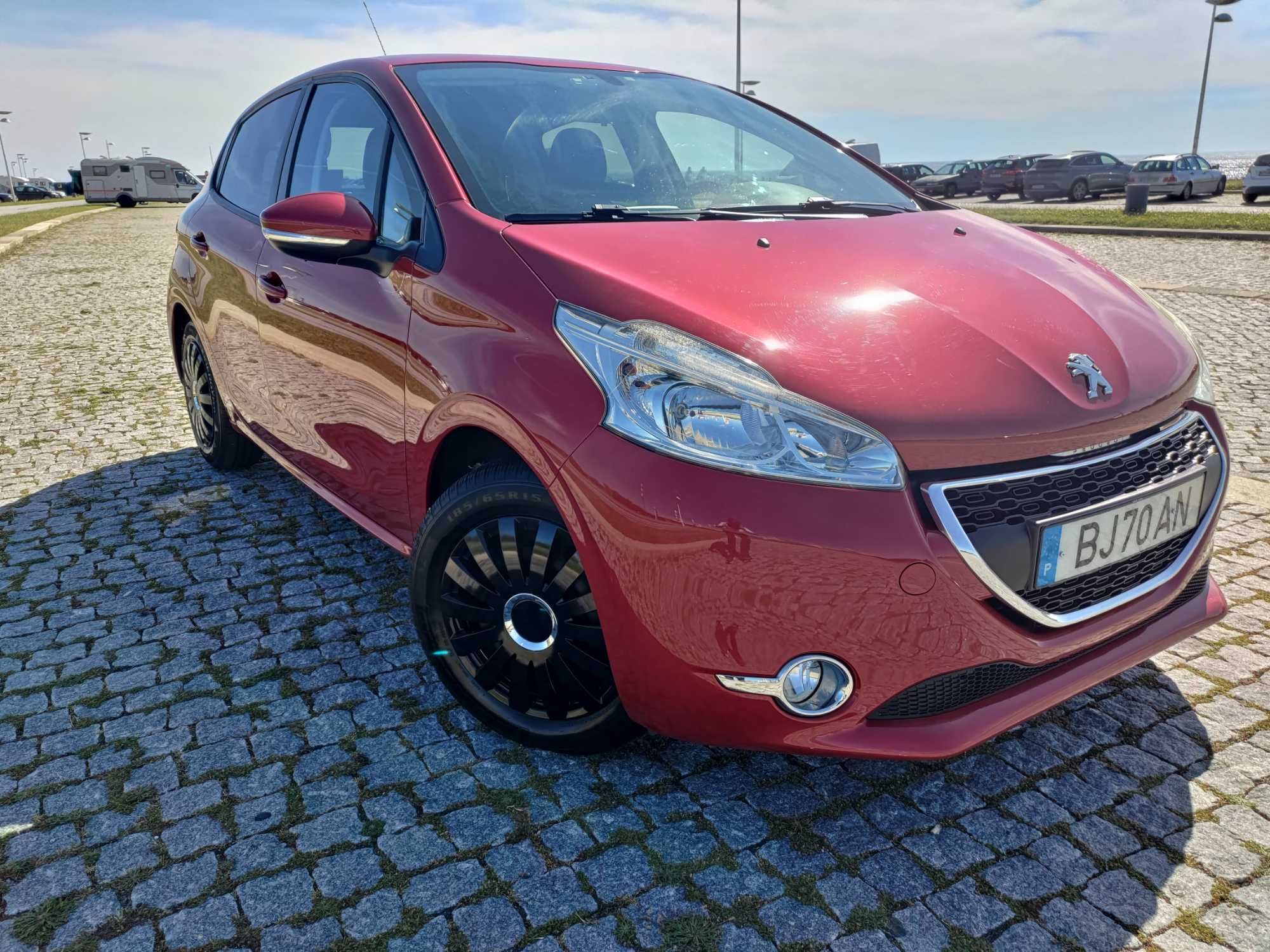 Peugeot 208 1.0 VTi Active 68cv / Gasolina / 125000km / 04/2015