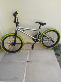 Bicicleta BMX 16" usada