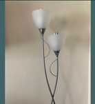 Lampa stojąca do salonu
