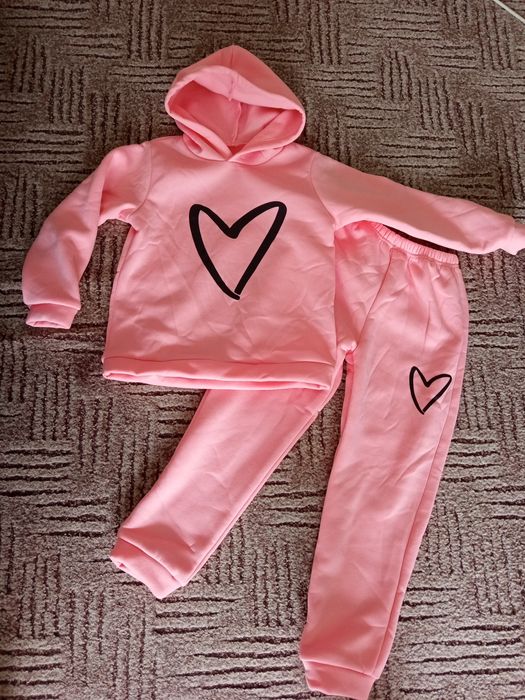 Продам теплий костюм для дівчинки 7-8 р