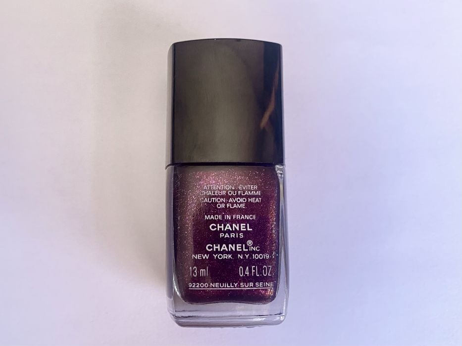 Verniz Chanel Roxo Taboo