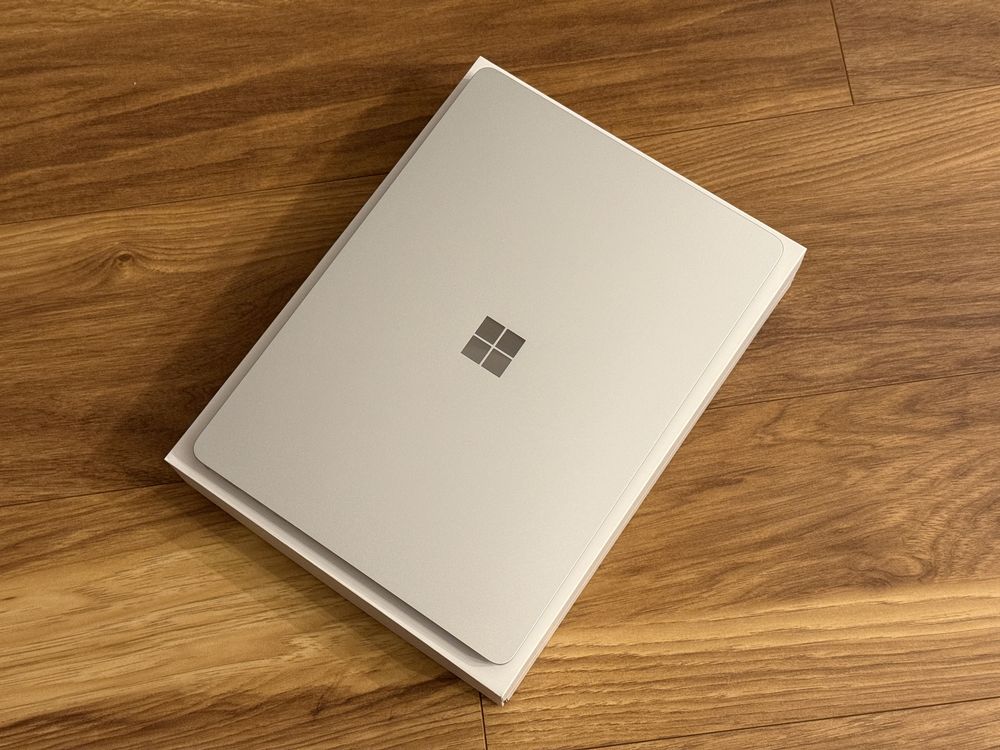 Microsoft Surface Laptop 7 13,8” - Snapdragon X Plus, 16GB RAM, 256GB