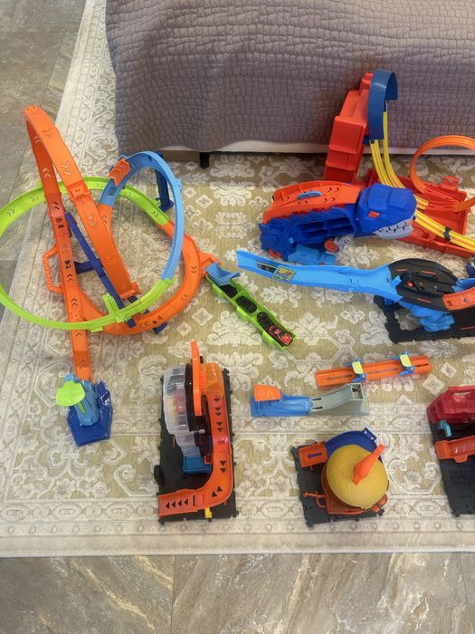 Треки Hot Wheels, оригінал , ідеальний стан , без пакування