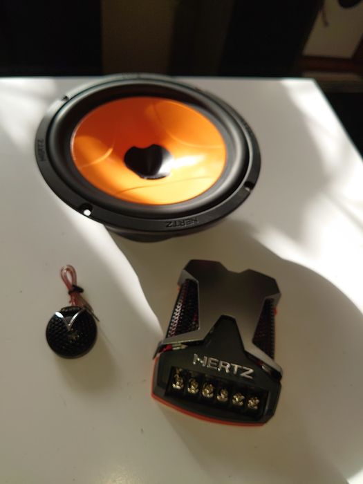 Автомобильная компонентная двухполосная АС Hertz ESK165L/новая/