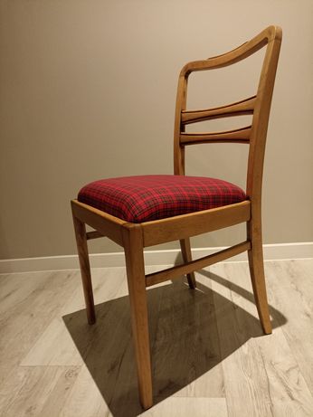 Krzesło PRL , fotel ozdobny drewniany