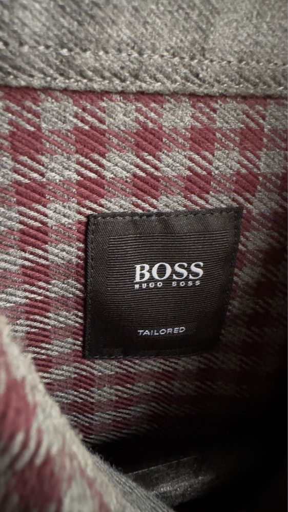 Camisa Hugo Boss (tamanho M) - COMO NOVA