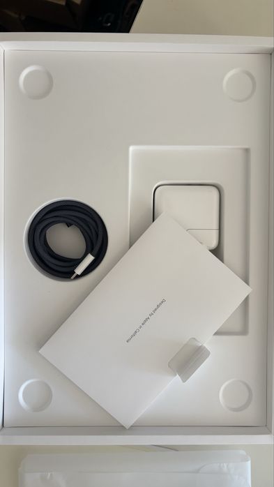 Macbook Air M4 13” 2025 NOVO
