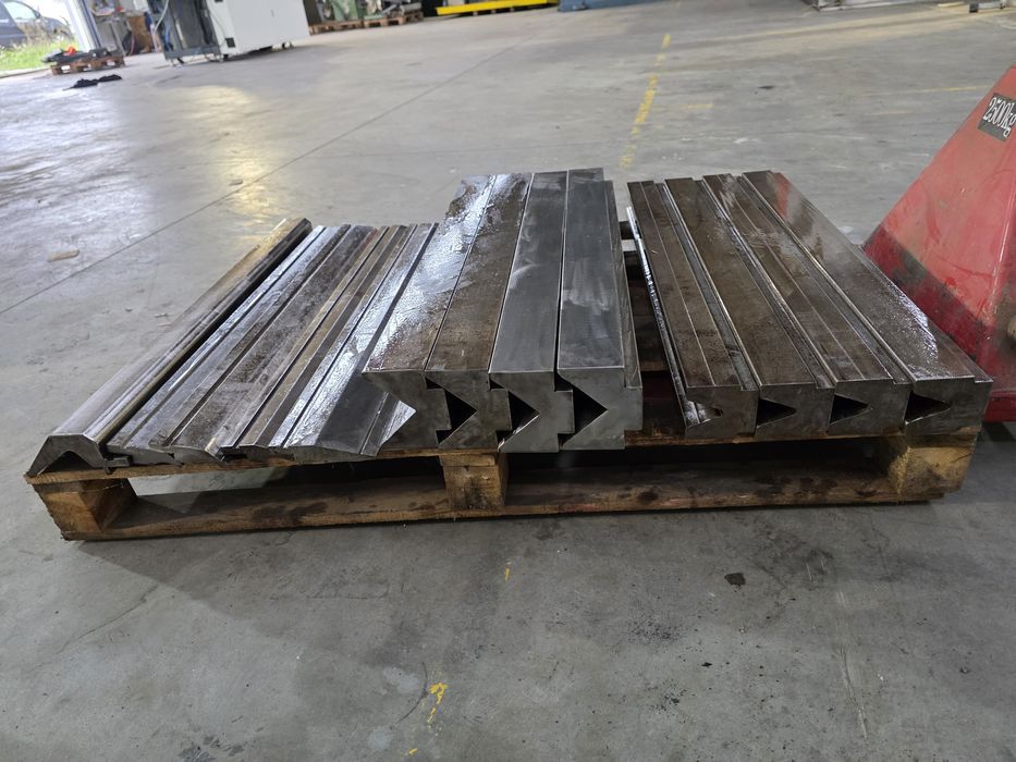 narzedzia do prasy krawedziowej stempel matryca pryzma stemple pryzmy