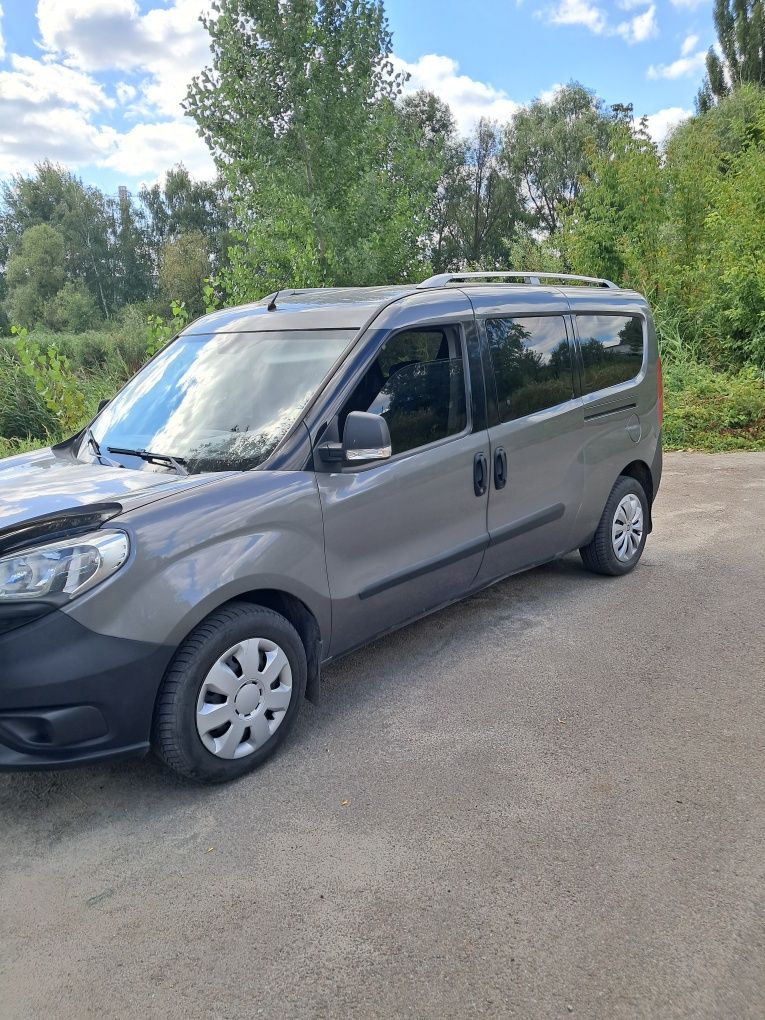 Продам авто Фіат добло.2017року.