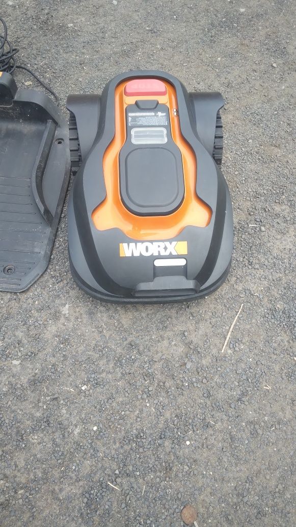 Robot koszący Worx Landroid kosiarka samojezdna Worx Landroid