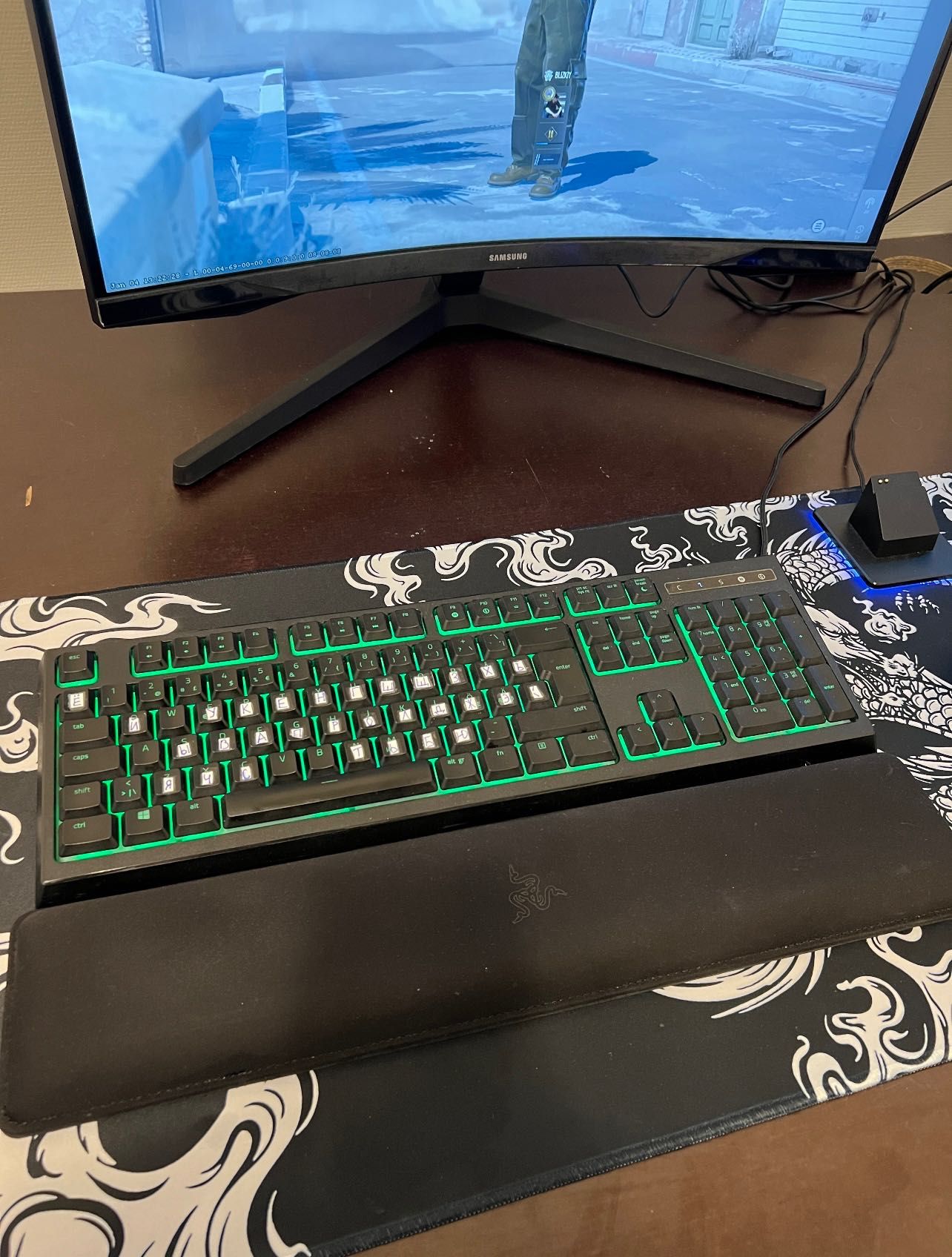 1. Экран - Samsung Odyssey G5 27