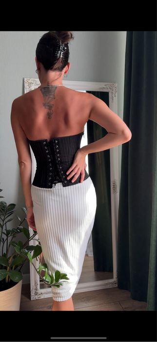 Корсет з твердими чашками класичний на блискавці