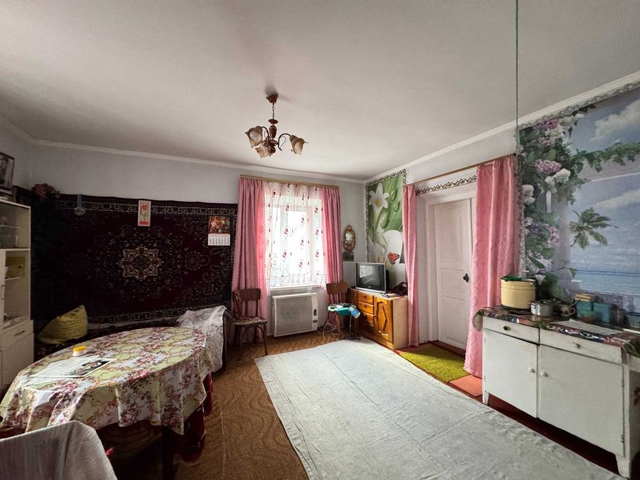 Продаж окремостоячого будинку в смт Турбів