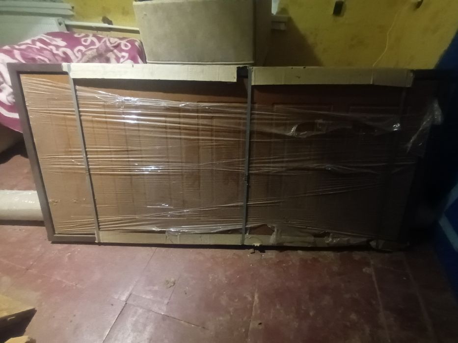 Двері в квартиру продам