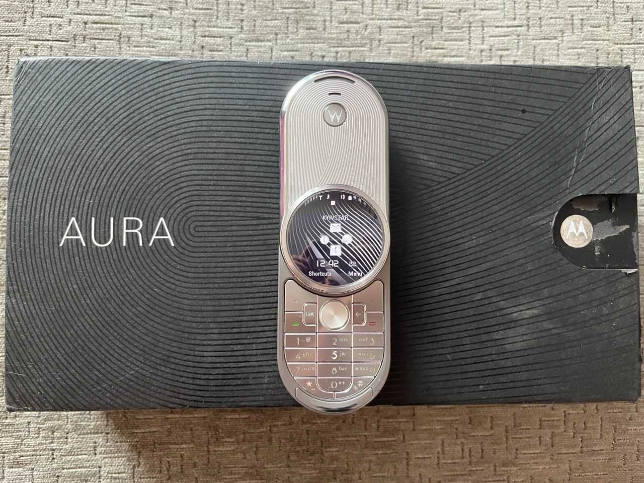 Motorola Aura комплект оригінал!