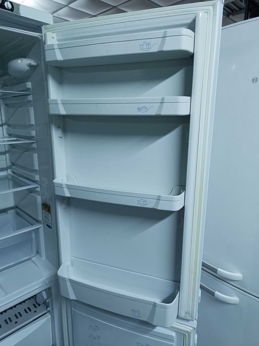 Двокамерний холодильник Indesit SB 185