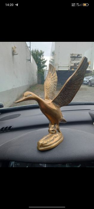 Птица утка бронза