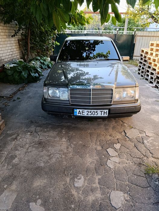 Продам Мерседес 124