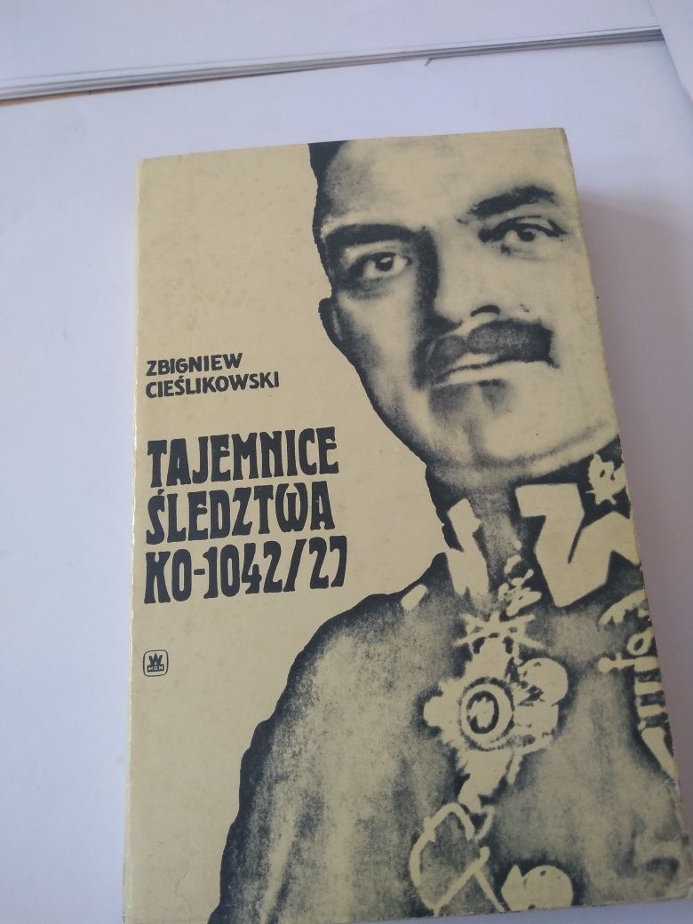 Tajemnice śledztwa KO-1042/27