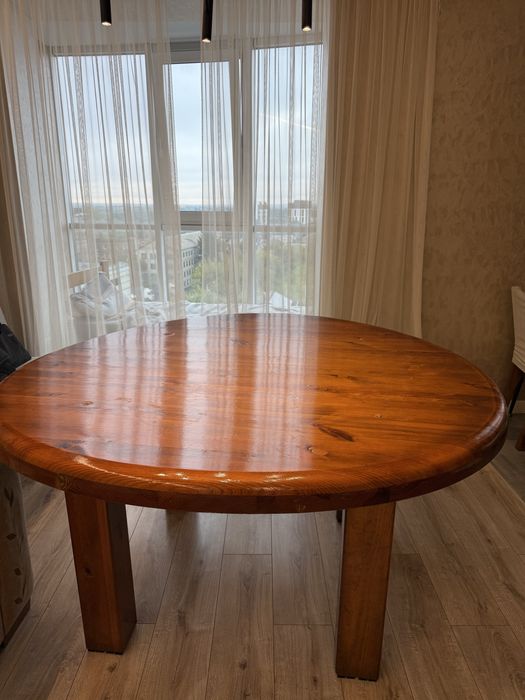 Круглий стіл із натуральної сосни, Ø 158 см