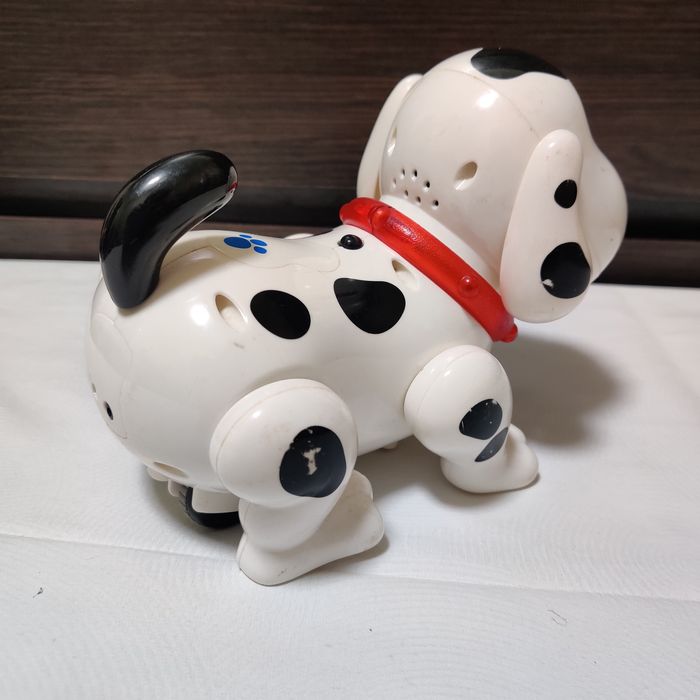 Интерактивный робот-щенок: говорит, поет, двигается, ходит, пукает