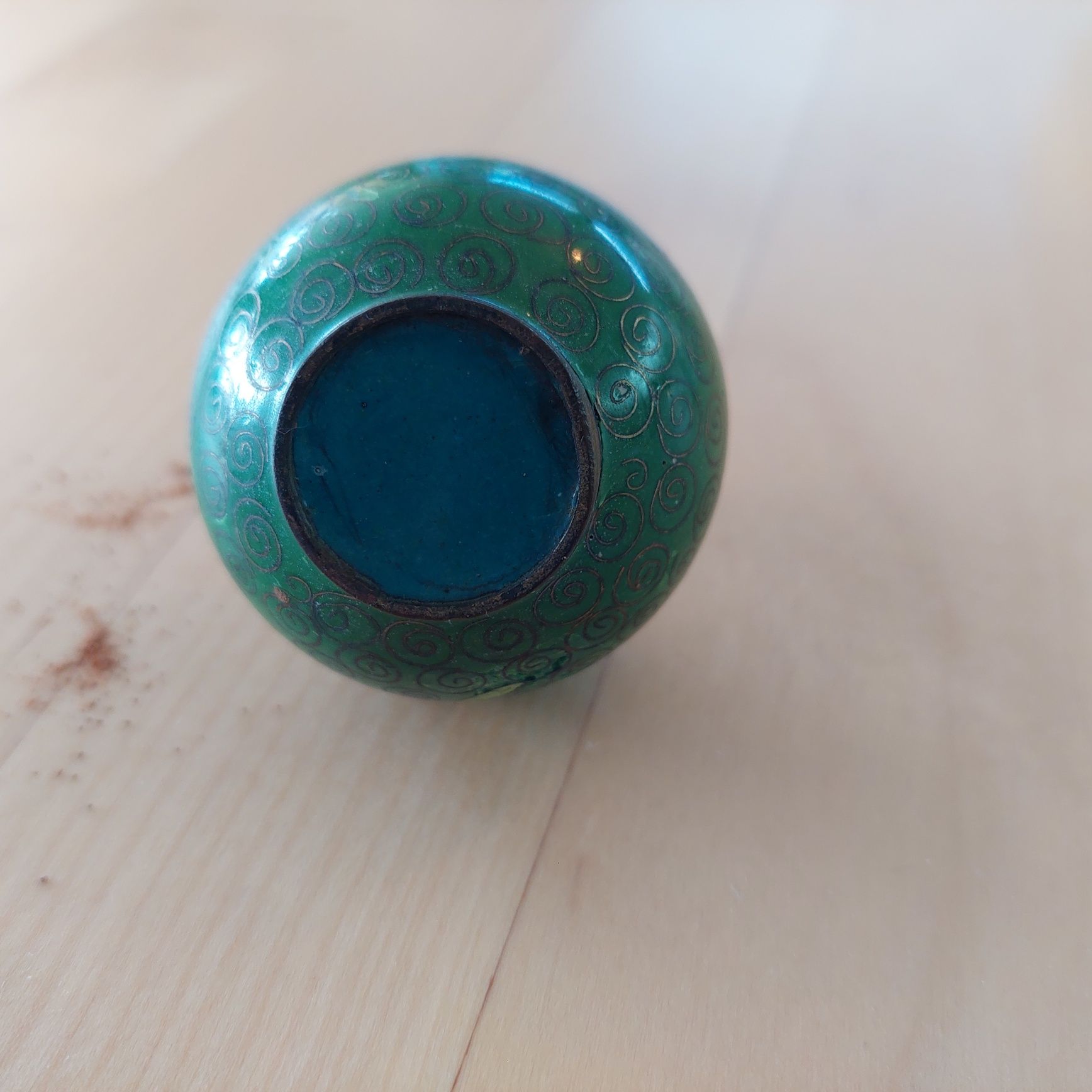 Saleiro antigo pintado, tampa em metal, peça bonita