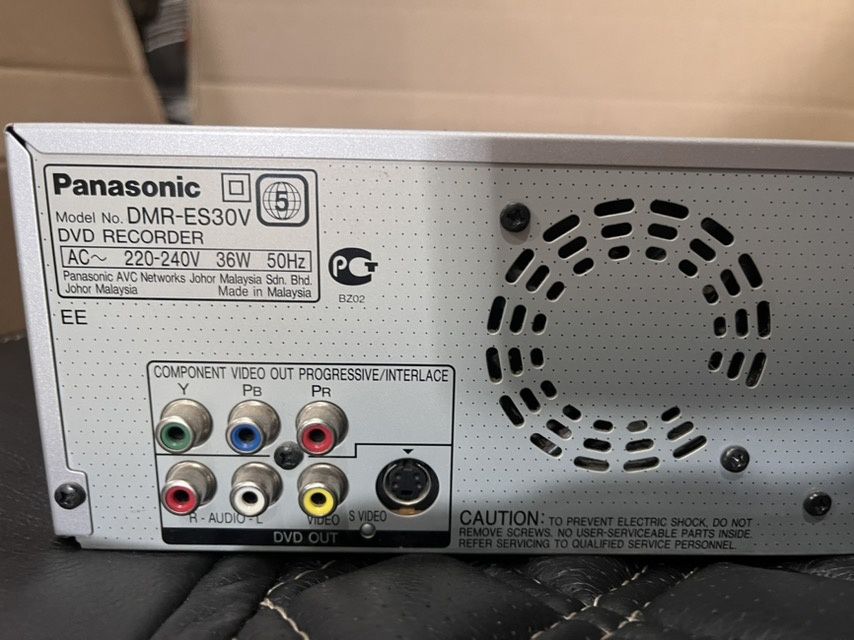 Видеомагнитофон Запись с кассеты на диск! Panasonic DMR-ES30V VHS/DVD