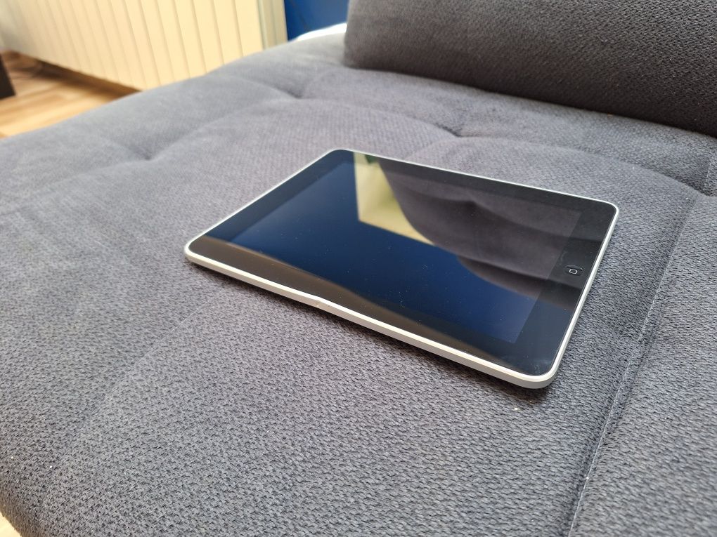 iPad 32GB ApplevModel A1219