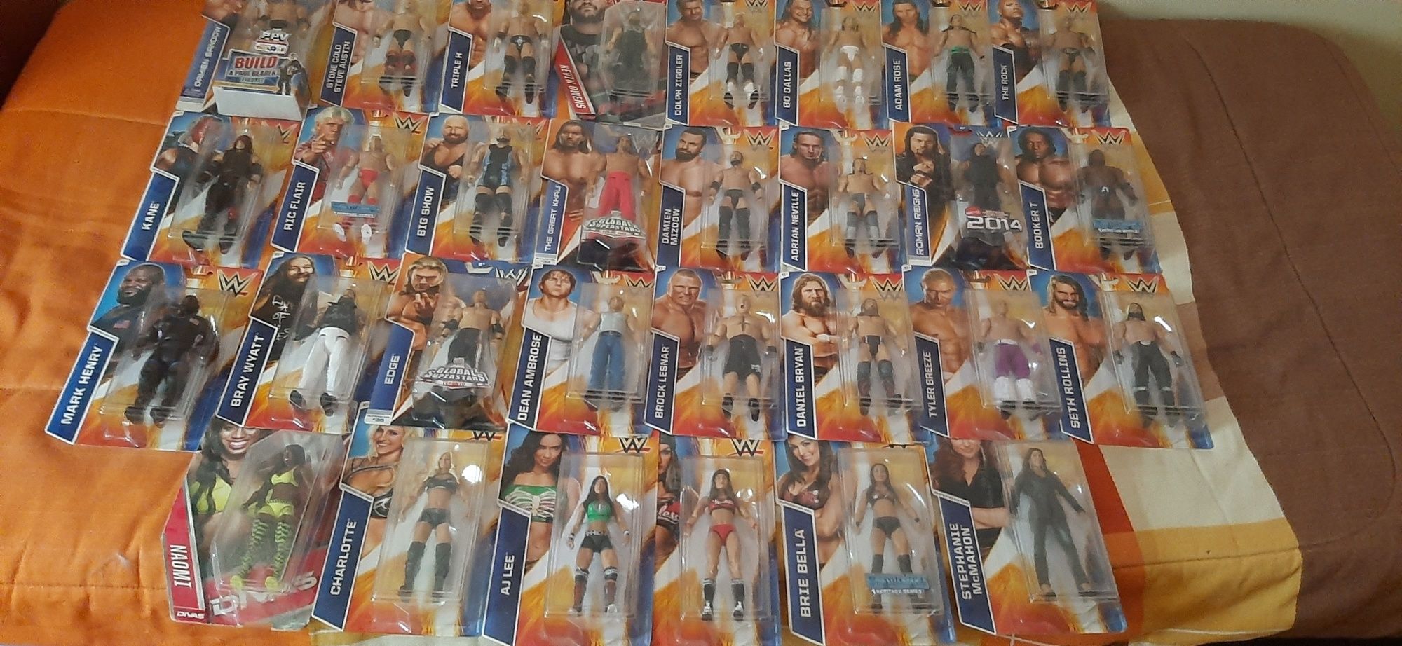 30 figuras/bonecos wwe/wrestling novos selados