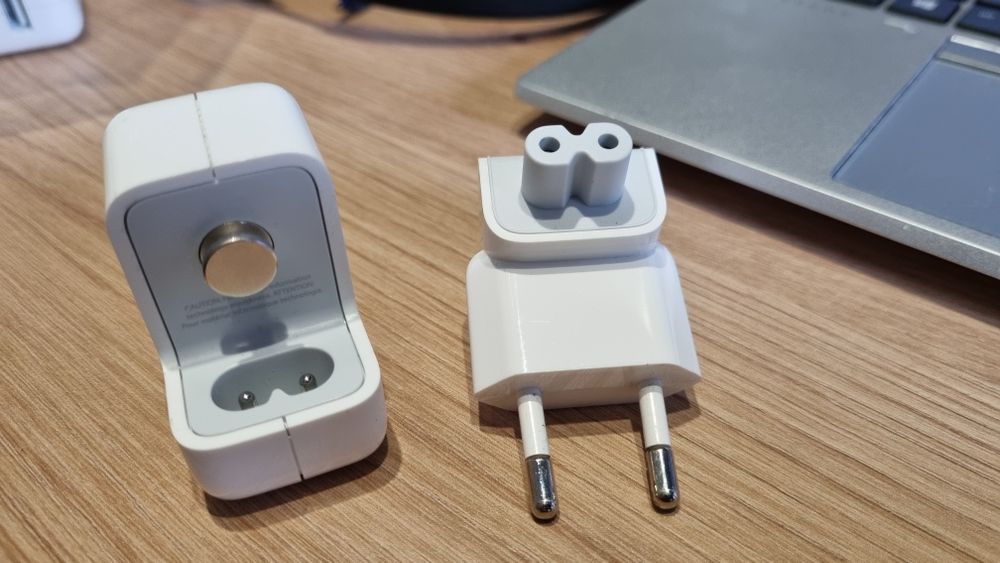 Oryginalna ładowarka Apple A1357 10W