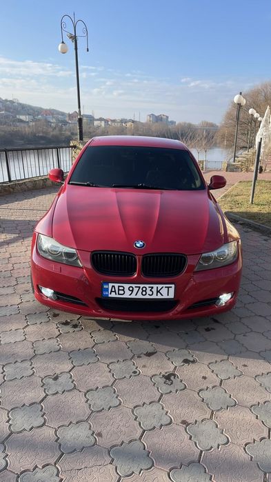 Продам BMW 318i.