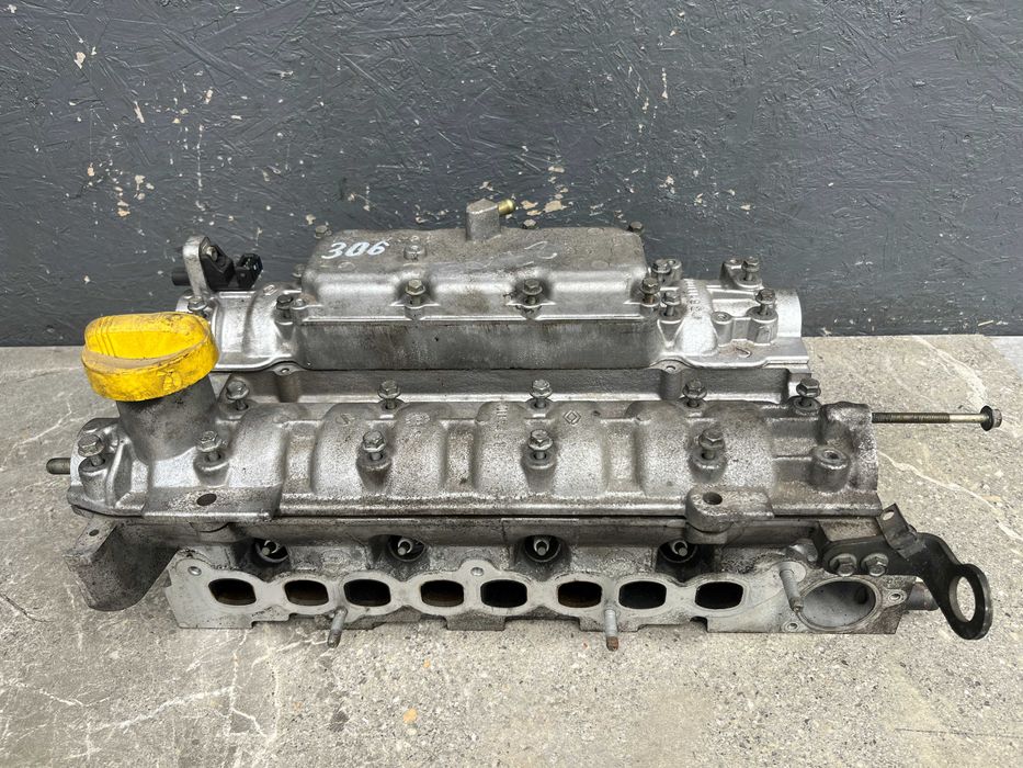 ГБЦ головка блока Renault Laguna 2.0 16V