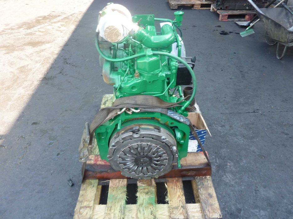 Silnik JOHN DEERE 4239 TL naprawa oraz inne typy