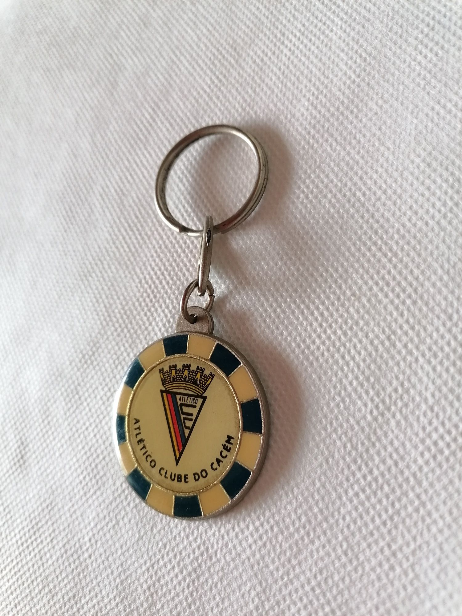 Porta chaves em metal do Atlético Clube do Cacém
