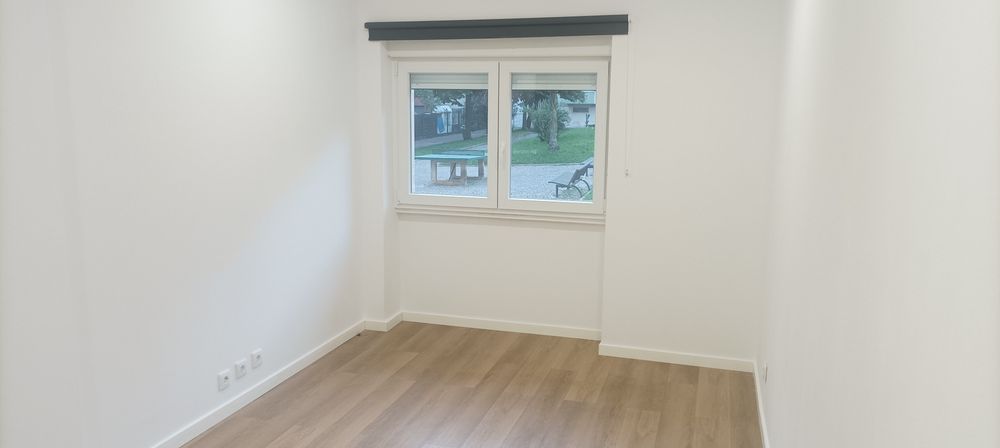T3 com Suíte, remodelado, Central Amadora